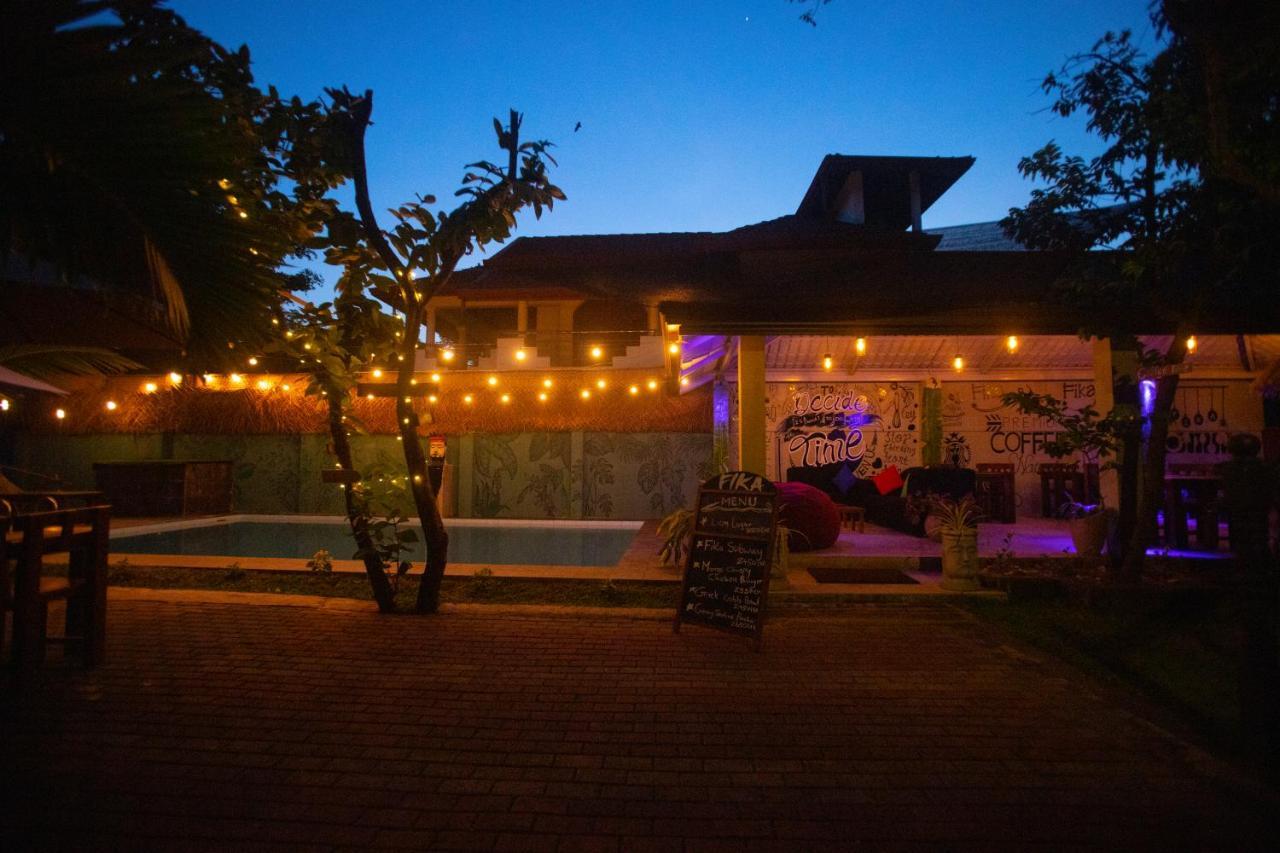 Supreme Dambulla Hotel Exterior photo
