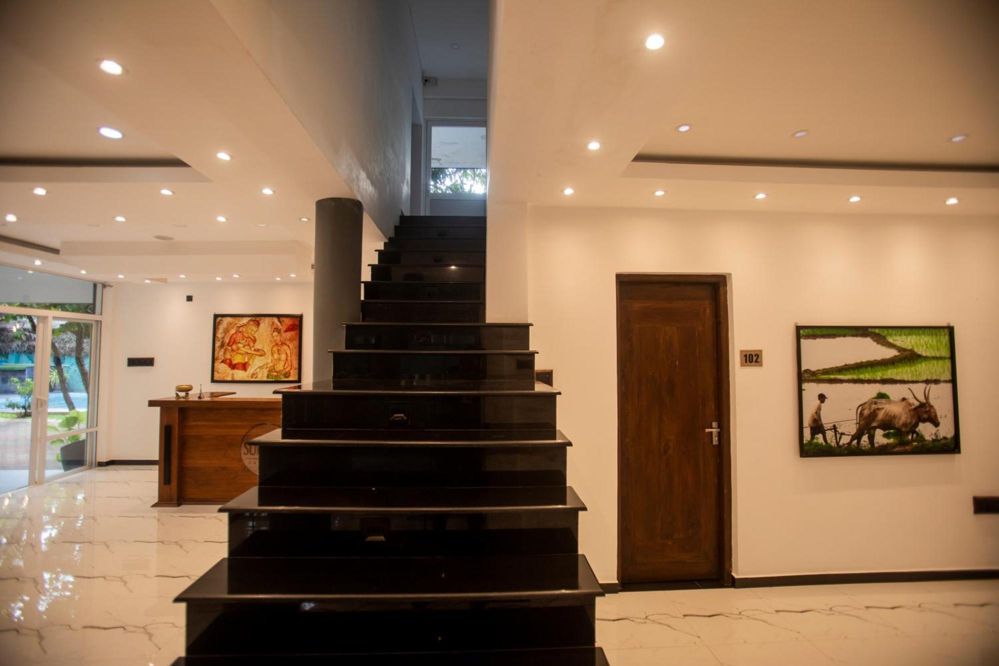 Supreme Dambulla Hotel Exterior photo